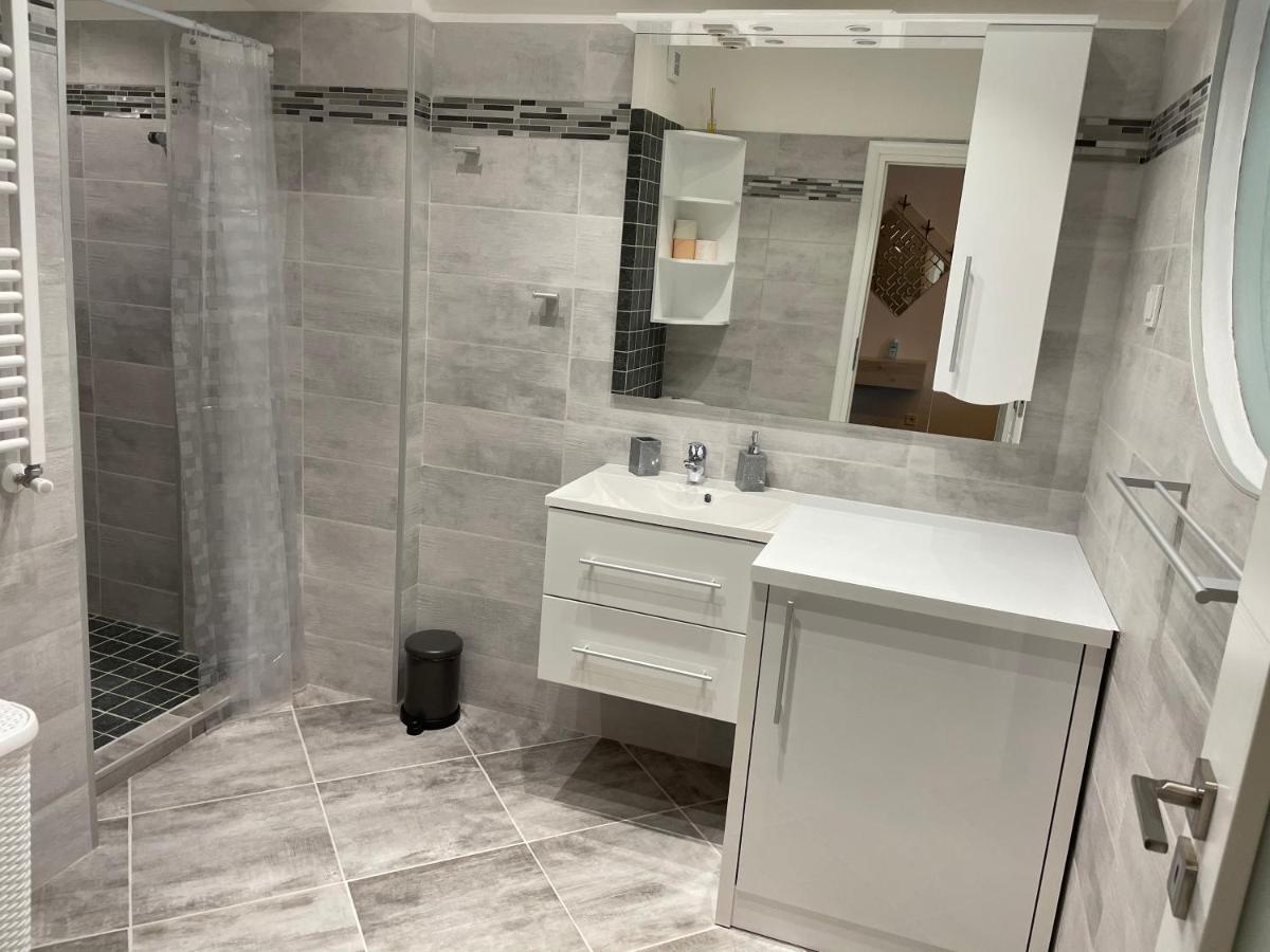 Fancy Westpark 2 Residence Lakeview W7 Bucarest Extérieur photo