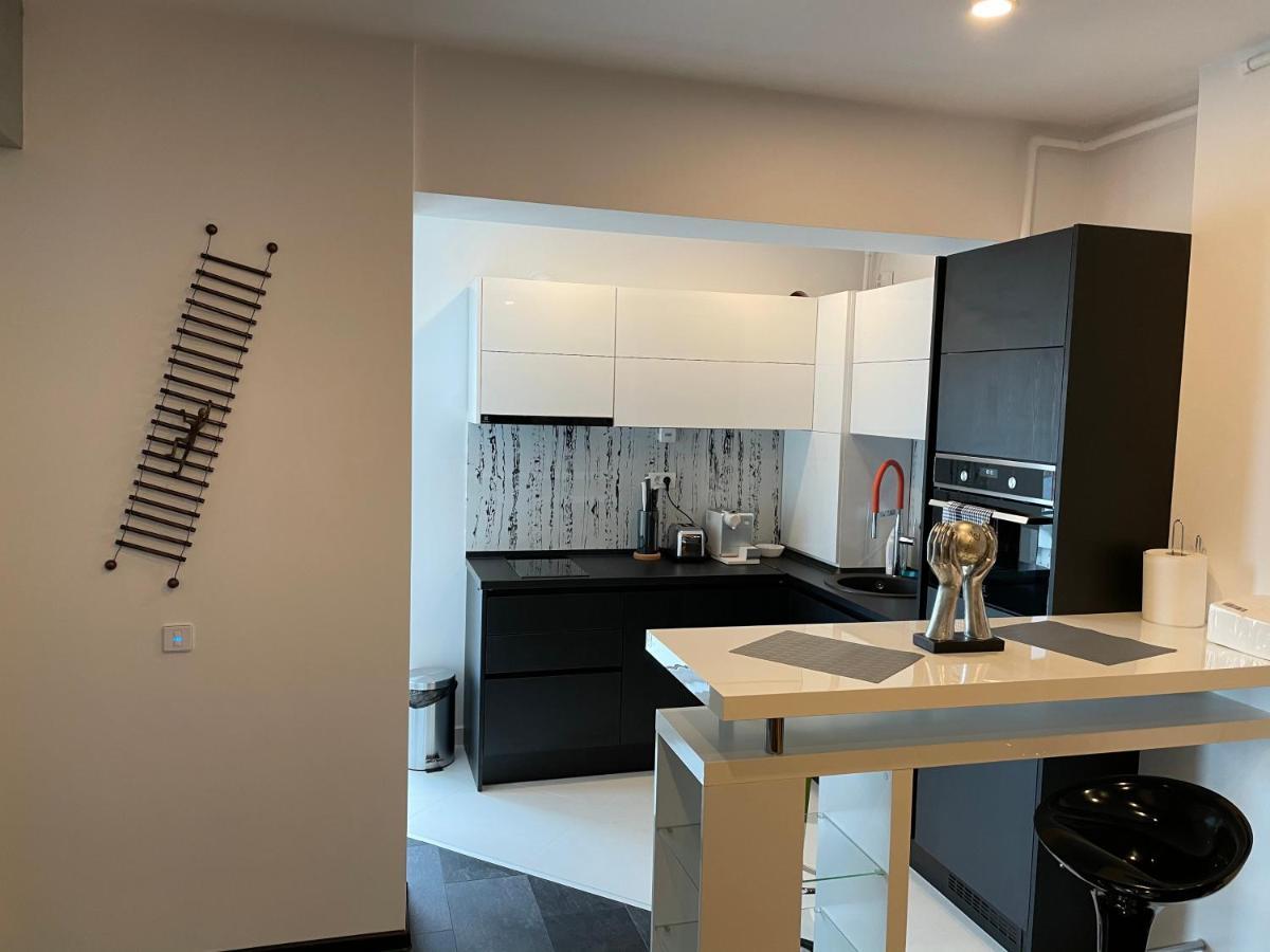 Fancy Westpark 2 Residence Lakeview W7 Bucarest Extérieur photo